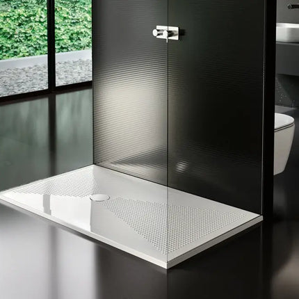 Piatto doccia ceramica Althea UP bianco H3cm in bagno design con parete vetro trasparente, soffione e lavabi appoggio