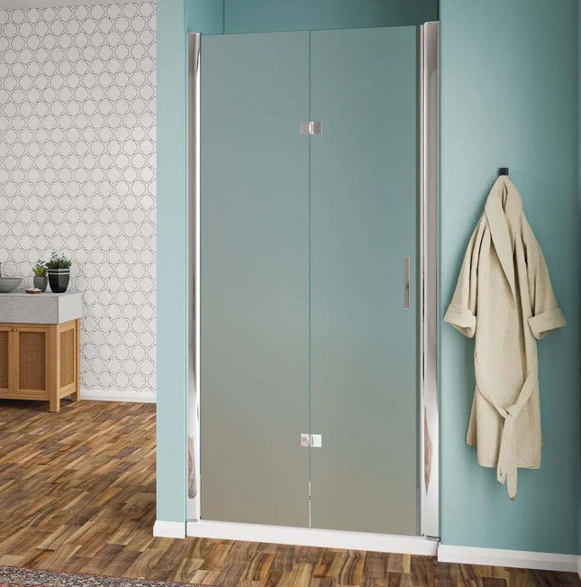 Porta doccia a libro per nicchia H190 cristallo satinato 6mm, doppia anta soffietto, profili e cerniere cromati, in bagno moderno stile nordico