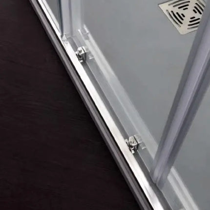 Box doccia cromato cincillà doppia anta apertura centrale 6mm, cristallo satinato H200, profili cromati, bagno contemporaneo