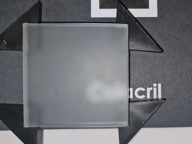 Satinato doppia anta apertura centrale 6mm vista angolare, cristallo frost anticalcare H200cm, profili cromati, bagno