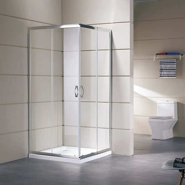 Box doccia angolare trasparente vetro temperato 4mm H185, doppia anta scorrevole cromata, in bagno con sanitari bianchi e piatto doccia
