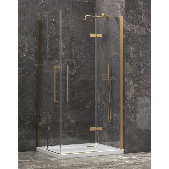 Box doccia angolare doppia anta battente 8mm profili oro H200cm con parete in marmo scuro e piatto bianco