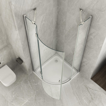 Box doccia semicircolare con anta battente aperta cristallo 8mm H195 ambientato in bagno con vasca e finestra