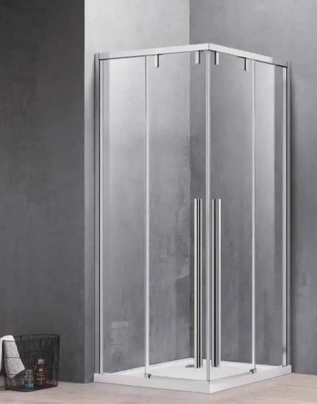 Vista tre quarti del box doccia angolare scorrevole soft-close cristallo 8mm trasparente H200cm profili cromati