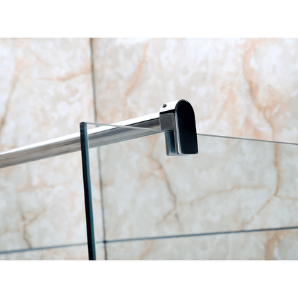 Dettaglio staffa barra stabilizzatrice cromata parete doccia walk-in cristallo 8mm, fissaggio a soffitto