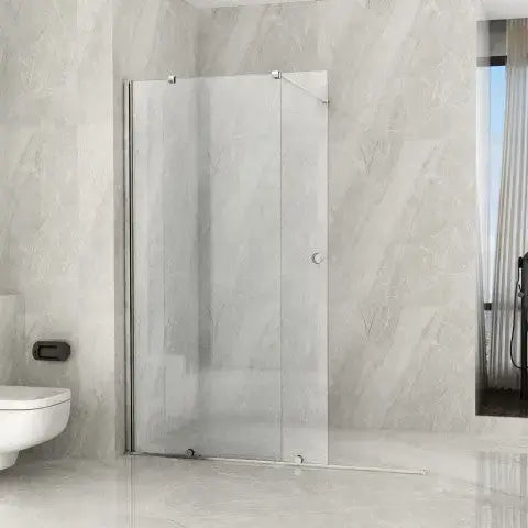 Parete doccia walk-in scorrevole in cristallo trasparente 8mm H195cm con profili cromati in bagno rivestito in marmo