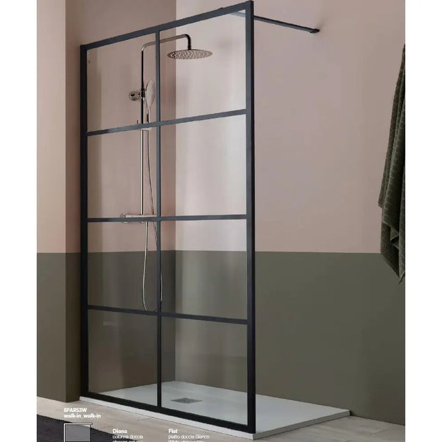 Parete doccia walk-in con telaio a finestra nero opaco e cristallo 8mm in bagno con pareti bicolore rosa e verde