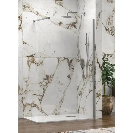 Parete doccia walk-in cristallo trasparente 8mm anticalcare H200cm con barra cromata su rivestimento in marmo bianco e oro
