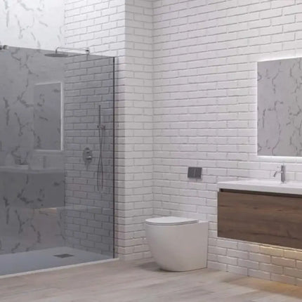 Vista d'insieme del bagno con parete walk-in fumè H200cm profili cromo, mobile lavabo e specchio LED