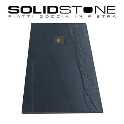 Piatto doccia antracite effetto ardesia con logo brand SolidStone Piatti Doccia in Pietra, vista frontale dall'alto