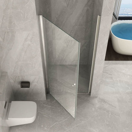 Vista zenitale porta doccia battente per nicchia H195 aperta, cristallo 8mm profili cromati, bagno con rivestimento marmo e vasca laterale