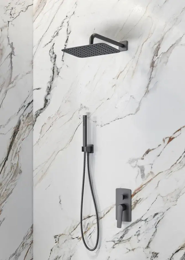 Set doccia LEA gun metal a incasso con parete in marmo bianco venato